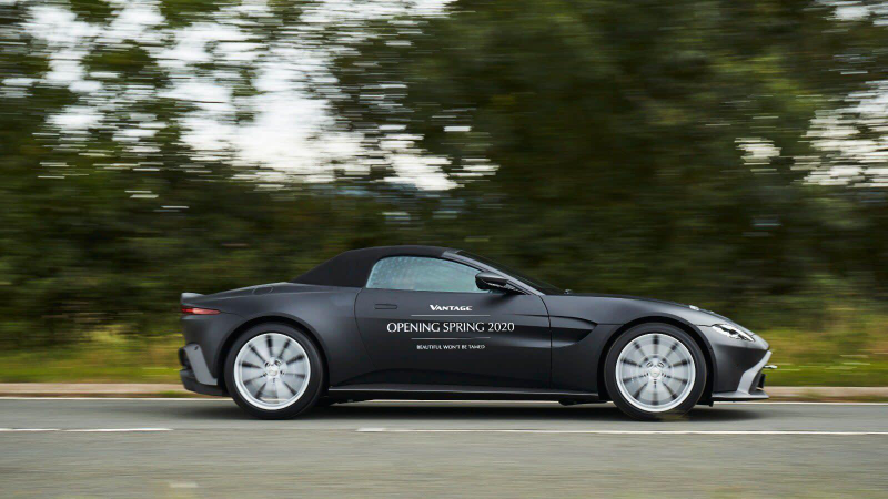Illustration for article titled The 2020 Aston Martin Vantage Roadster Should Amplify Its Glorious 503 HP AMG V8